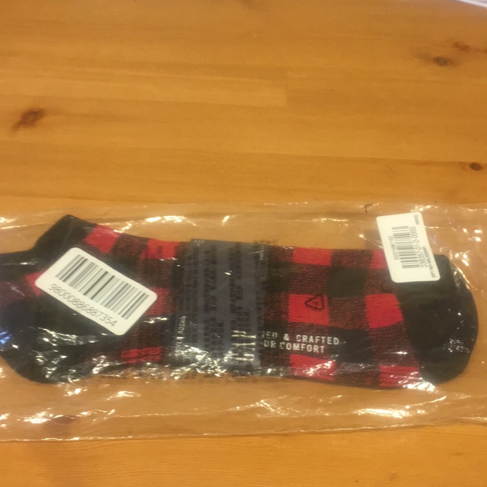 Gap socks Christmas check red black